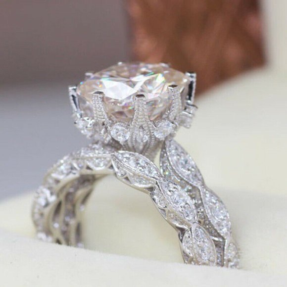 Jewelry - New 2pec/set Elegant Round Cut White Sapphire Ring